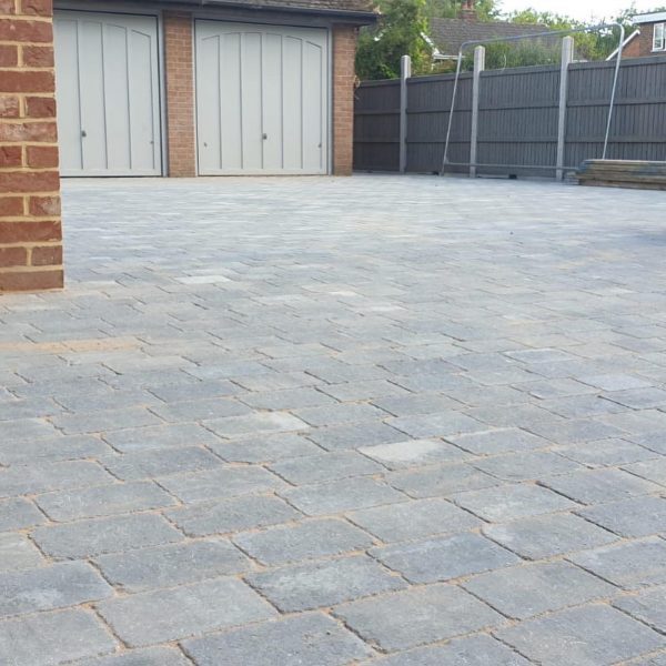 Essex Driveway Installers l Driveway & Patio Contractors Call Now