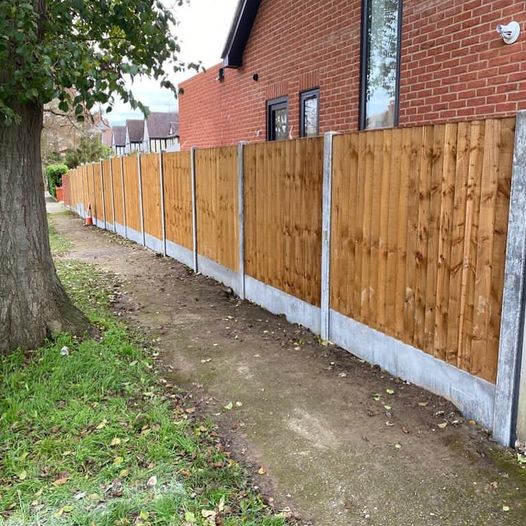 Close boarded fencing installation in Chelmsford, Essex